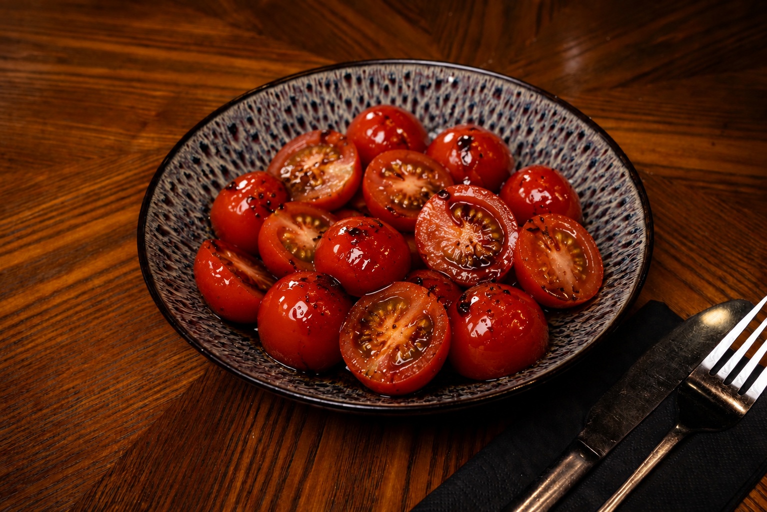 Salată cu roșii cherry